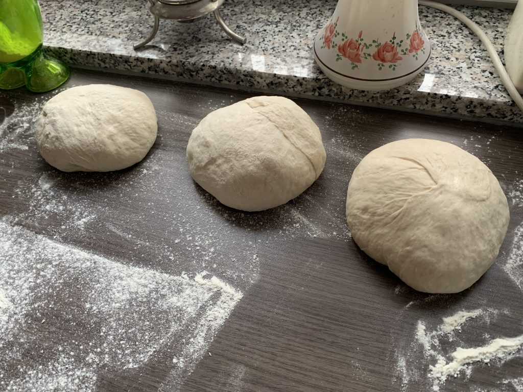 Landkrusten Baguette beim Formen