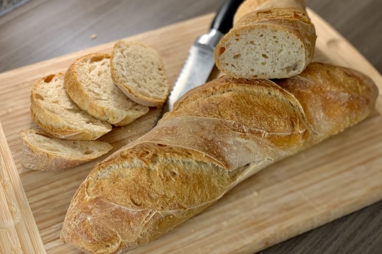 Landkrusten Baguette mit Joghurt